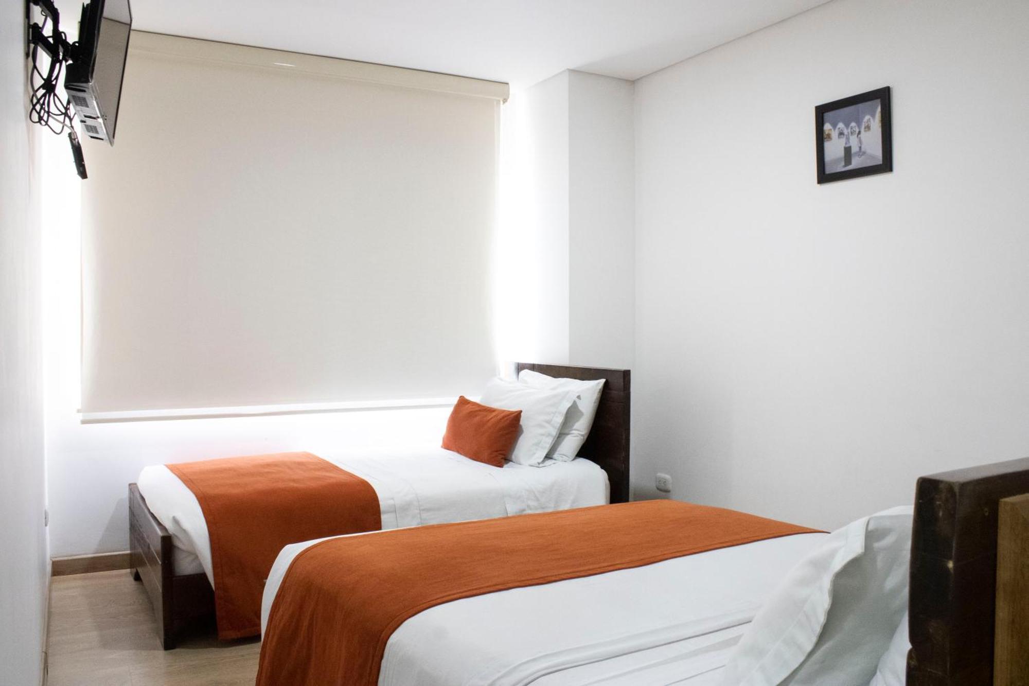 Hotel Portal De Los Andes Богота Экстерьер фото