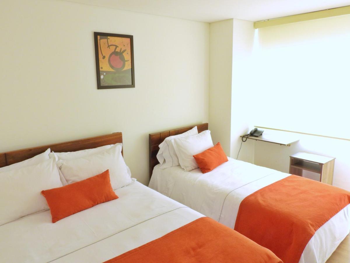 Hotel Portal De Los Andes Богота Экстерьер фото